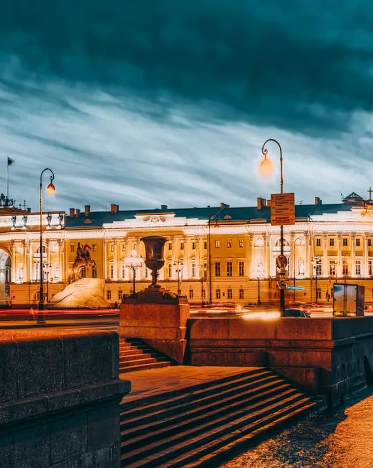 Легенды и мифы Питера