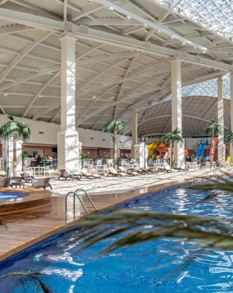 Крытый аквапарк Mountain Beach со скидкой 10%