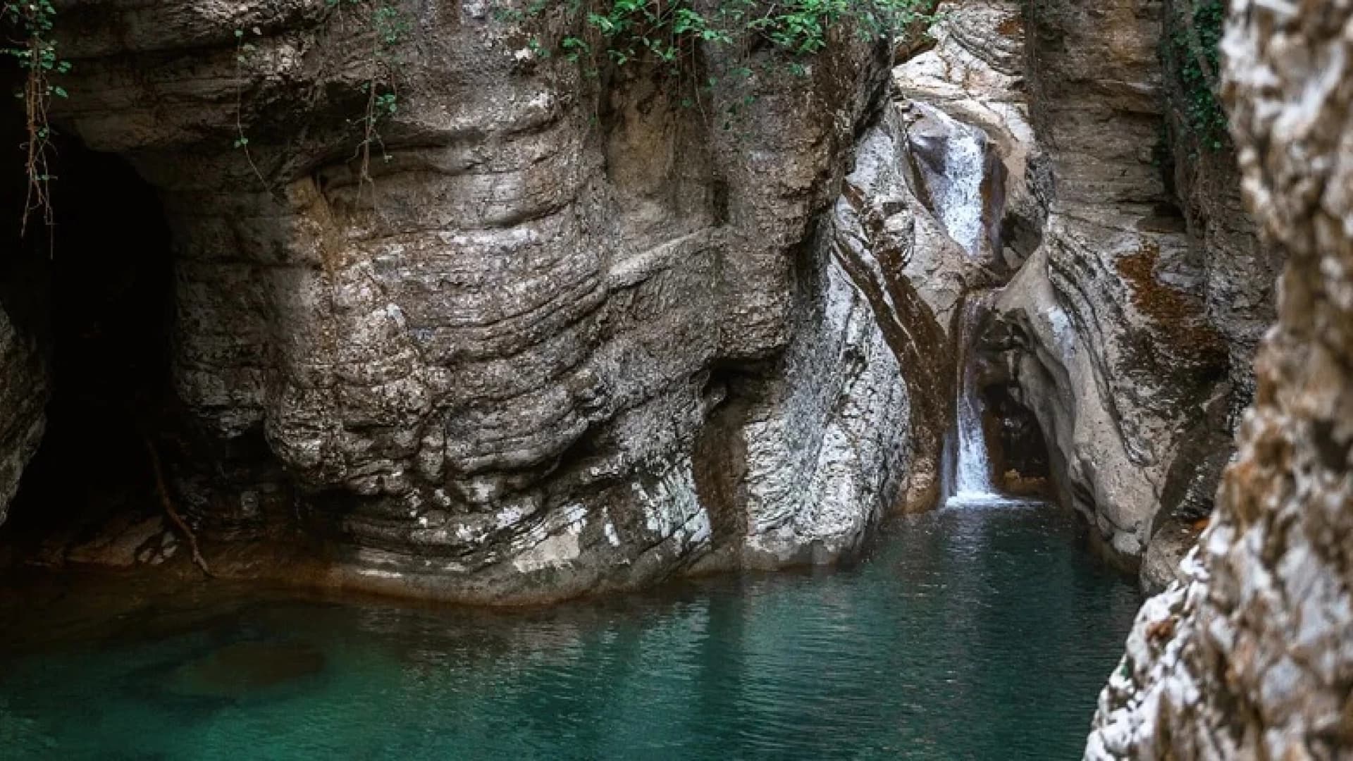 Фото услуги Агурские водопады: Три водопада, захватывающая панорама Кавказских гор и Черного моря