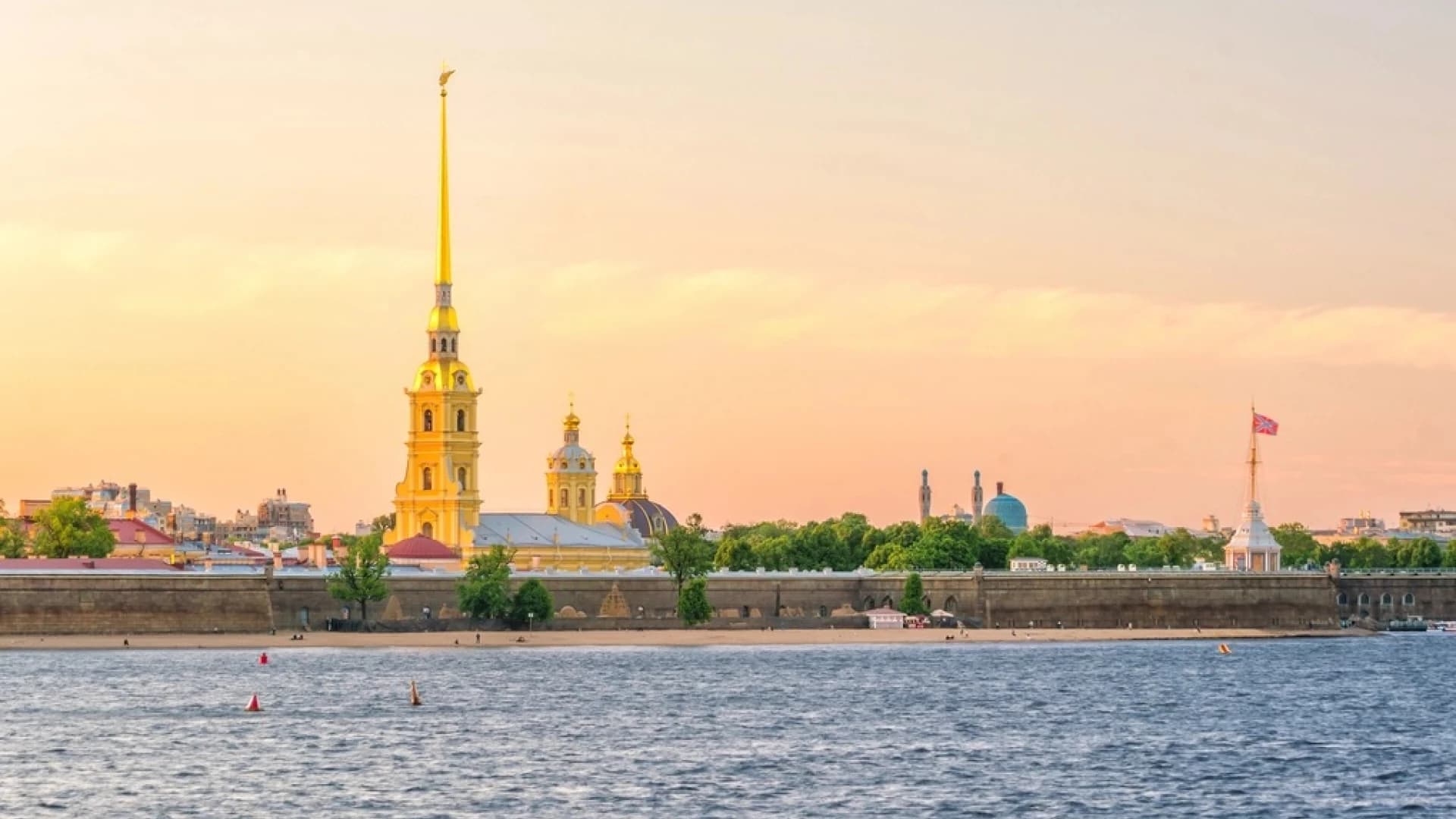 Обзорная с посещением Петропавловской крепости изображение 4