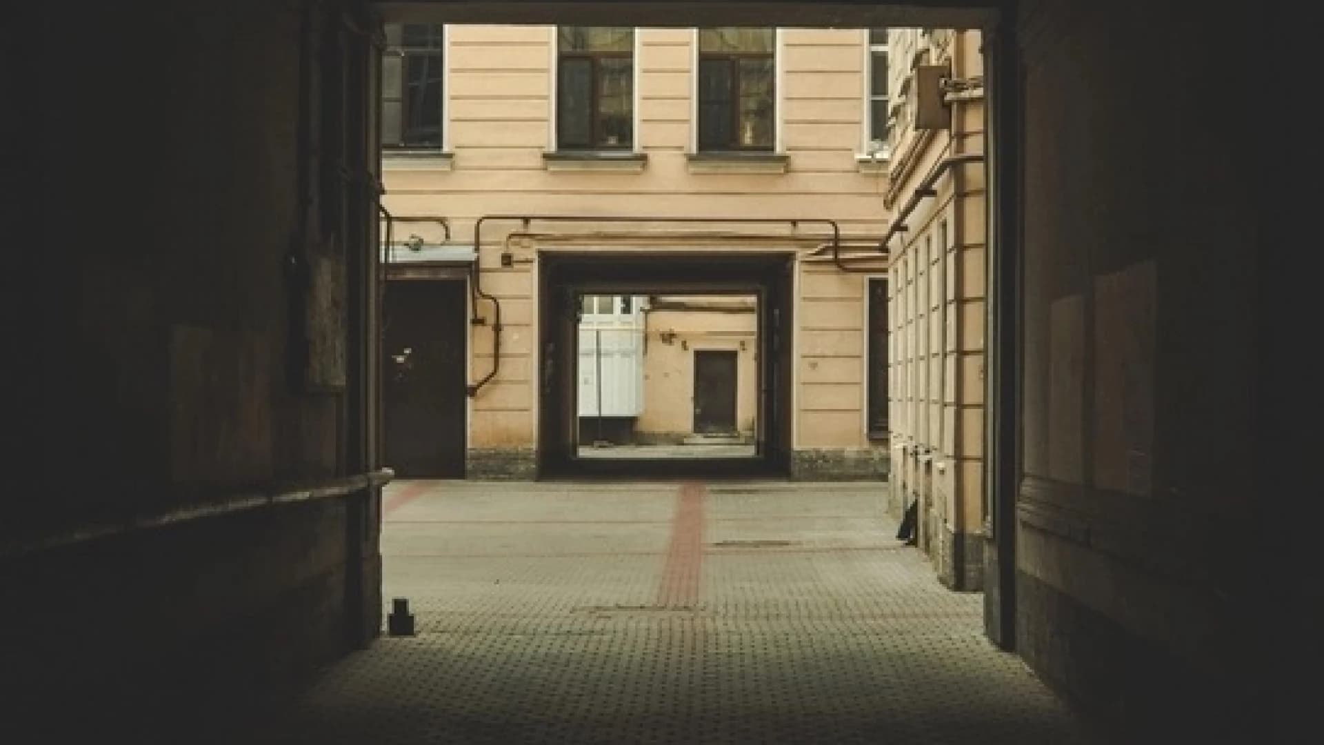 Групповая экскурсия: Бандитский Петербург изображение 1