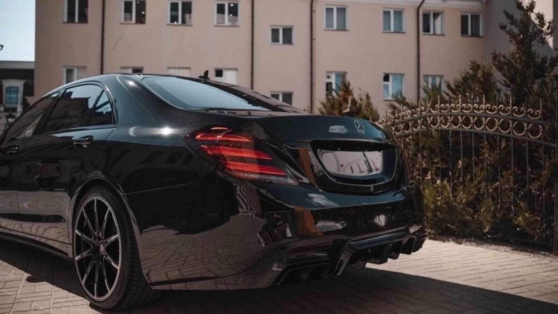 Аренда автомобиля на сутки в Казани - MERCEDES S-Class 222 изображение 3