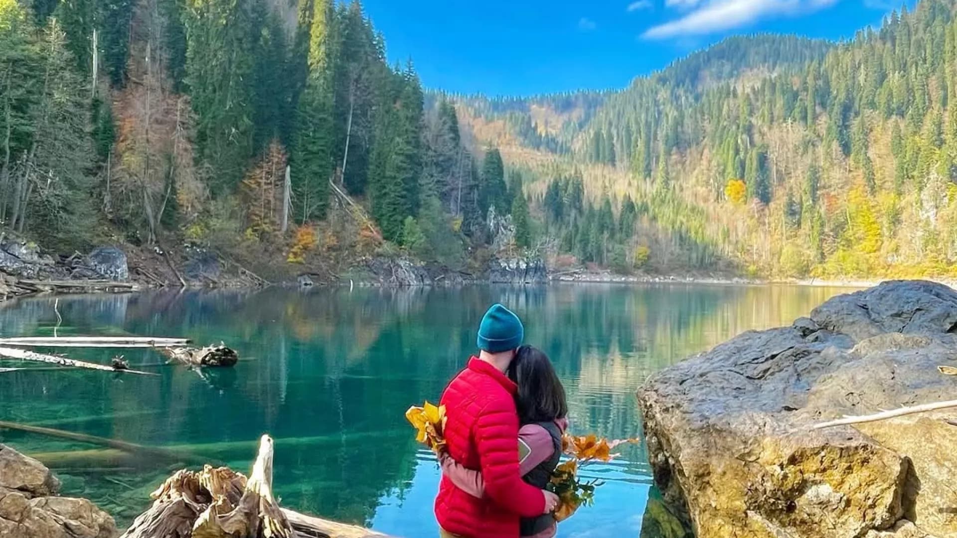 Экскурсия: водопады и Малая Рица в горах Абхазии на минивене (от КПП Псоу)