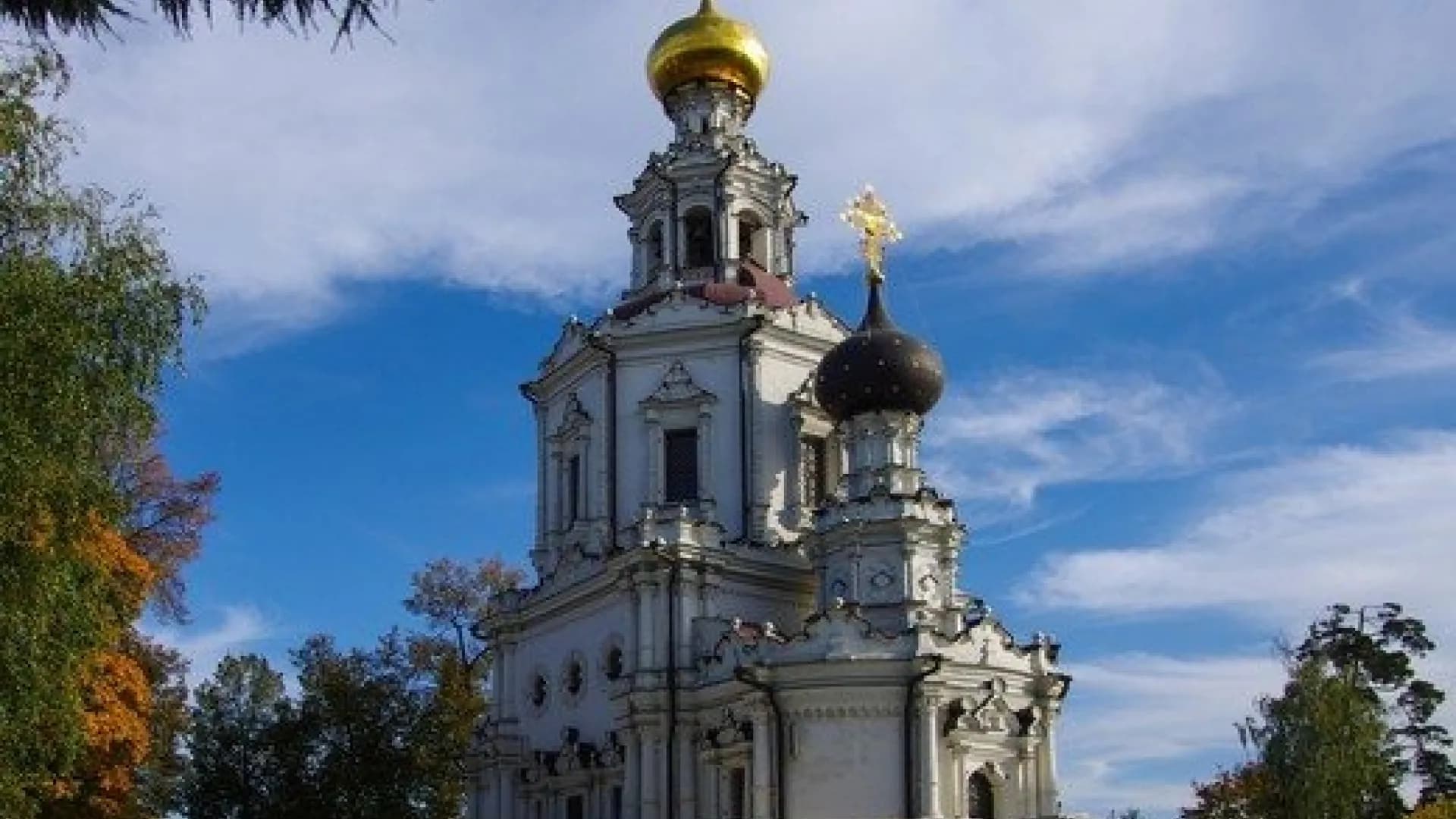 Авторская автобусная экскурсия: "Великолепная пятёрка – островки нарышкинского стиля"