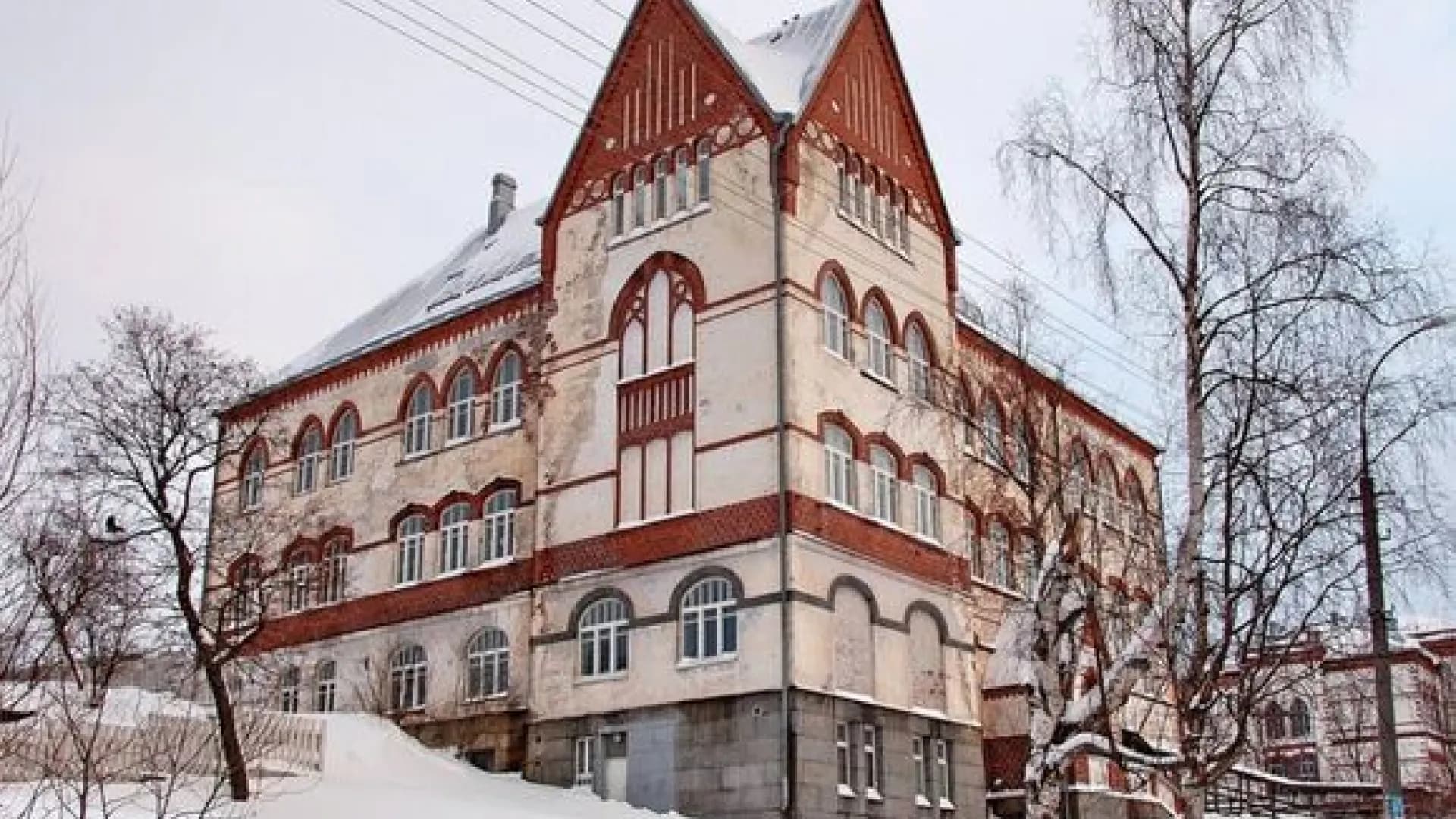 Из Сортавалы к водопадам: ГЭС, гранаты и Янисйоки