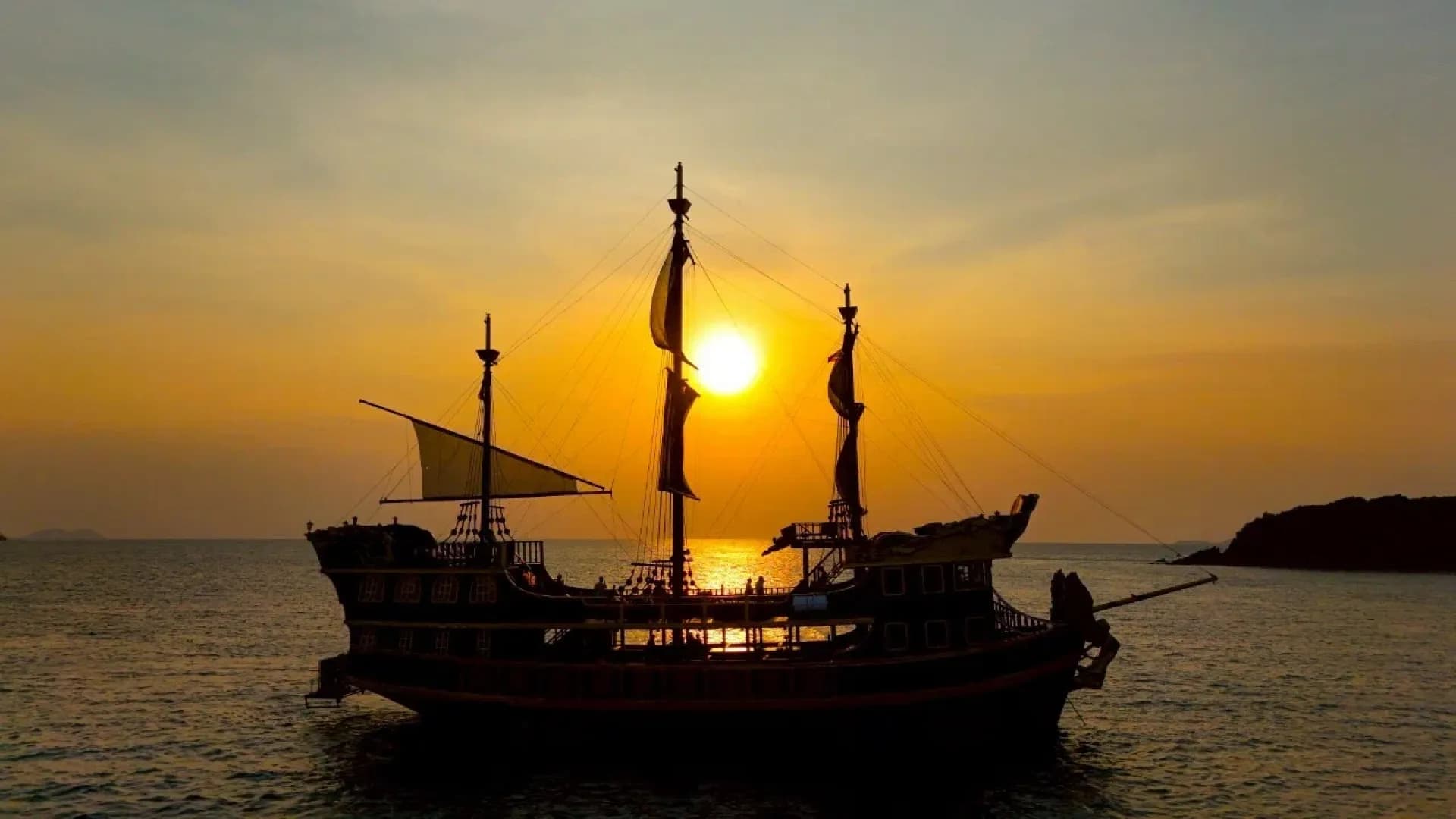 Пиратский круиз «Черная жемчужина»: остров, шоу, рыбалка и пенная вечеринка