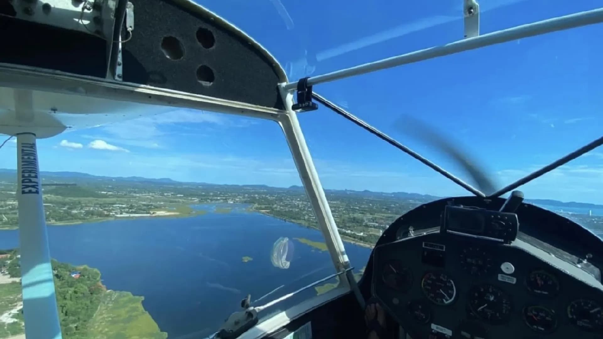 Обзорный полёт на лёгком самолёте над Паттайей, побережьем и морем на Storch и Quicksilver