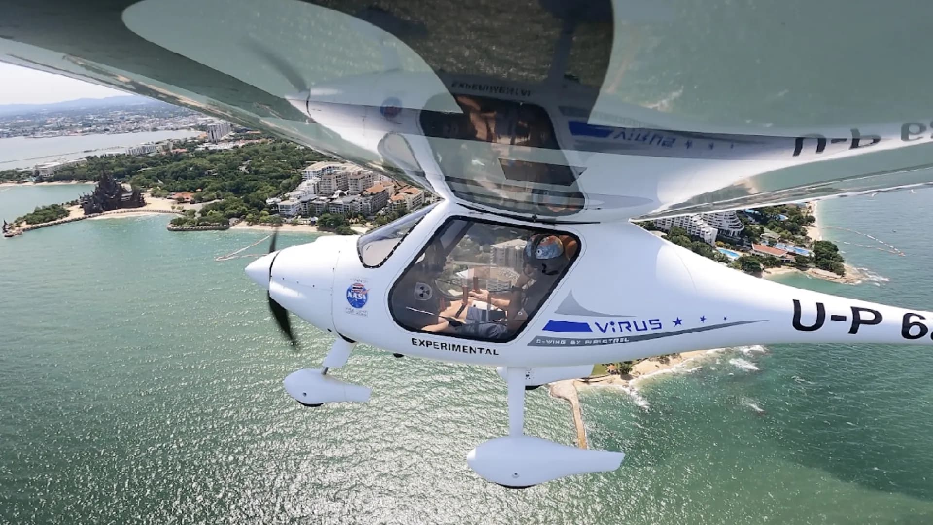 Полёт на самолёте Virus над 3 островами из Паттайи