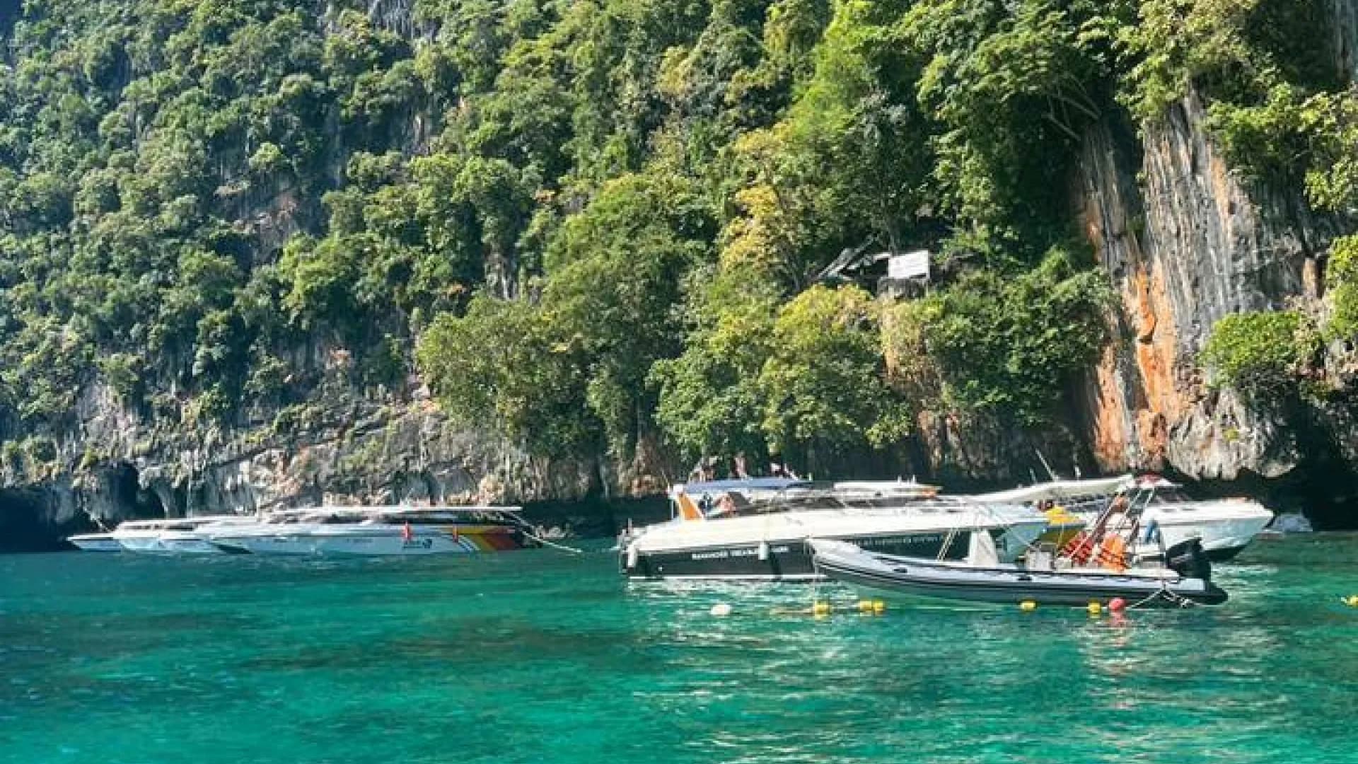 Экскурсия на острова Пхи Пхи и Кхай: бухта Майя Бэй, лагуна Пиле и снорклинг