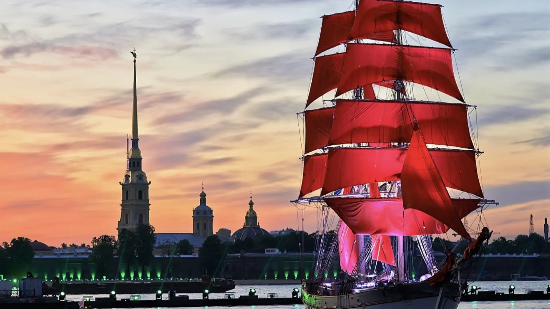 Магия петербургских белых ночей — автобусный тур в Санкт-Петербург на праздник выпускников