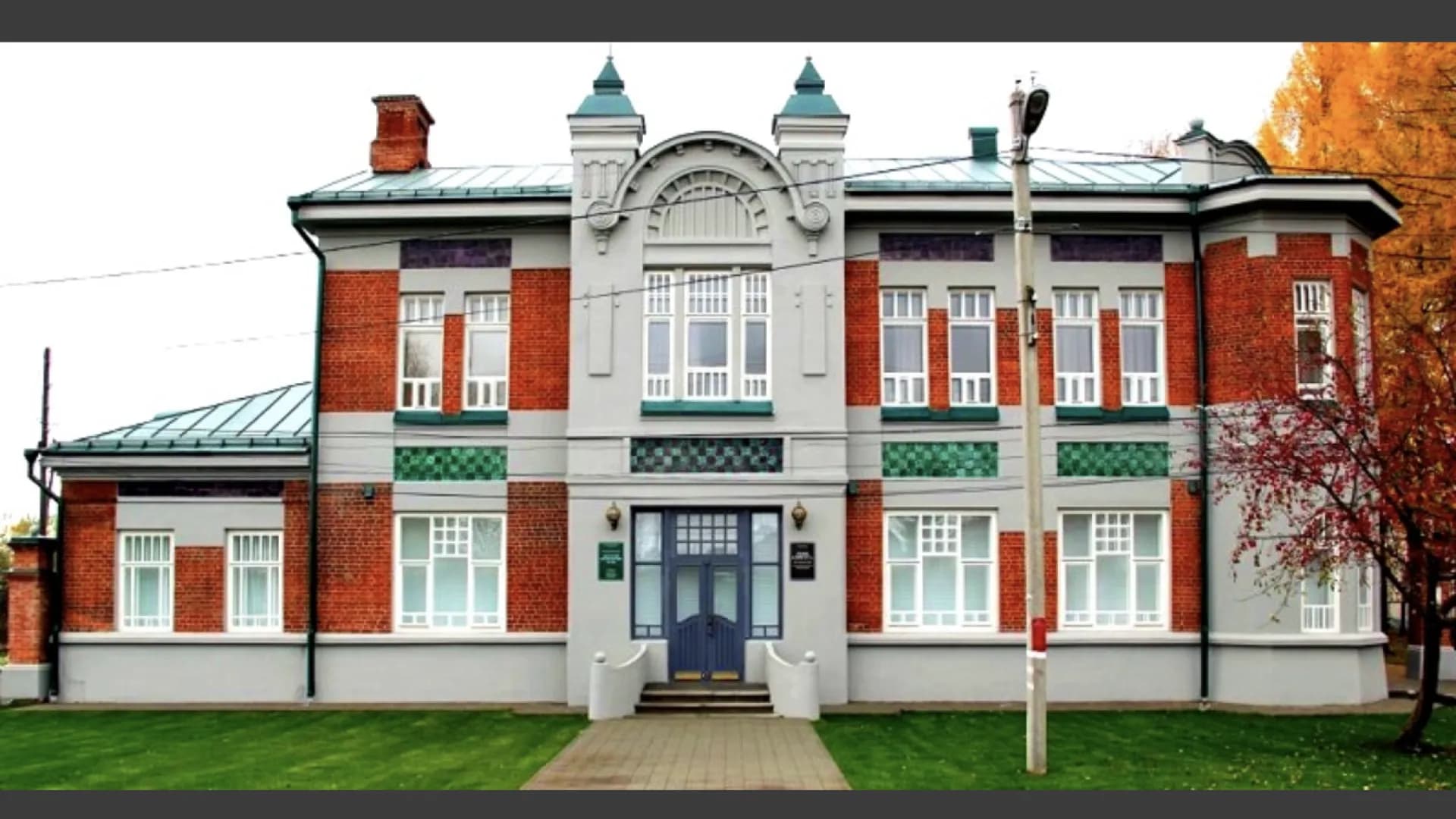 Нерехта: Фабрика Мороза-Мастера и купеческая архитектура