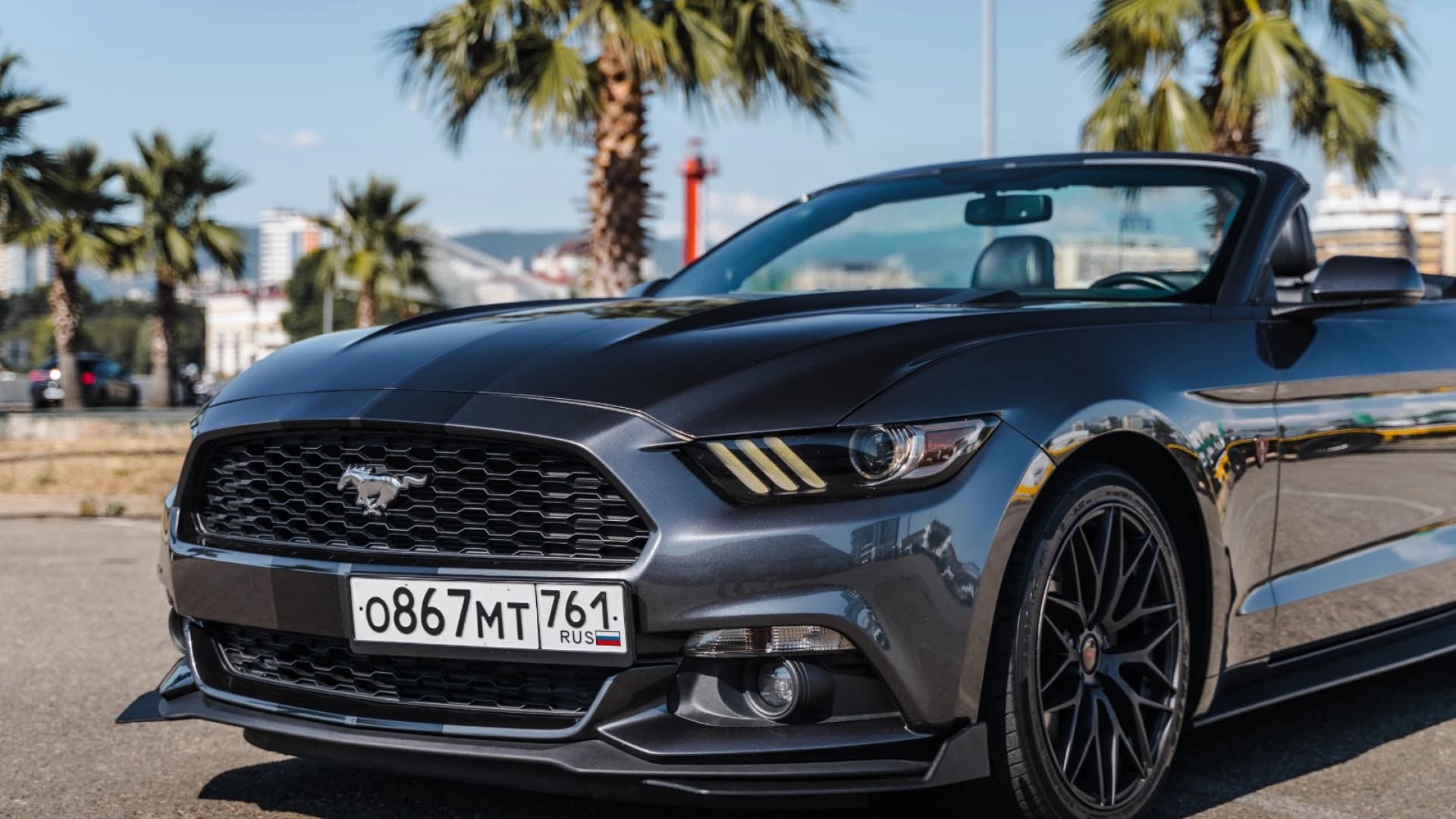 Прокат Ford Mustang - серый кабриолет в Сочи изображение 1