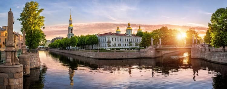 Не Эрмитажем единым