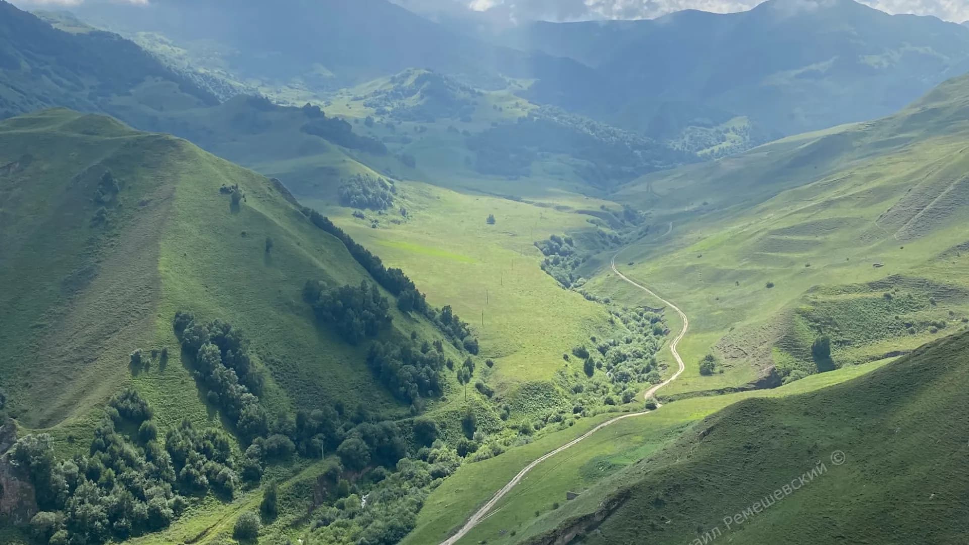 Джип-тур Актопрак + озеро Гижгит: перевал, бирюзовые воды и Чегемские водопады