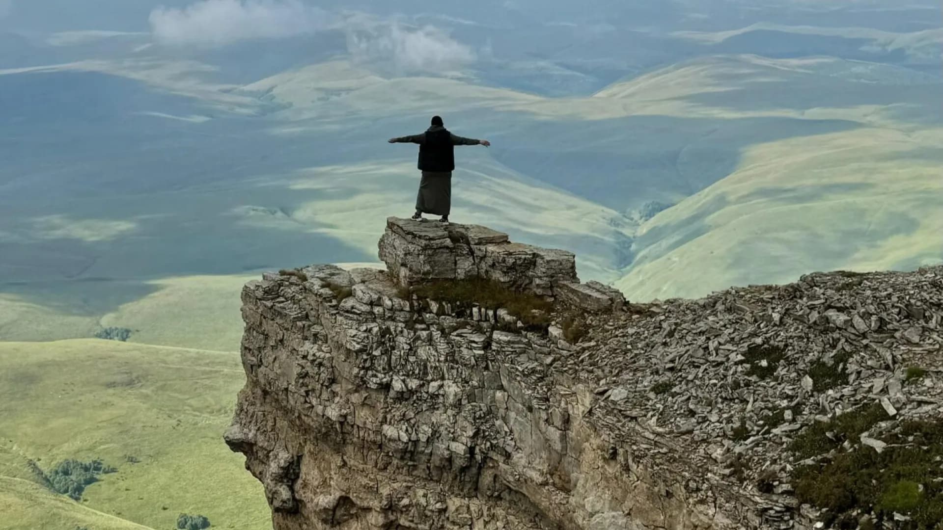 Джип-тур на Плато Канжол из Нальчика: ханская дорога на высоте 2950 метров