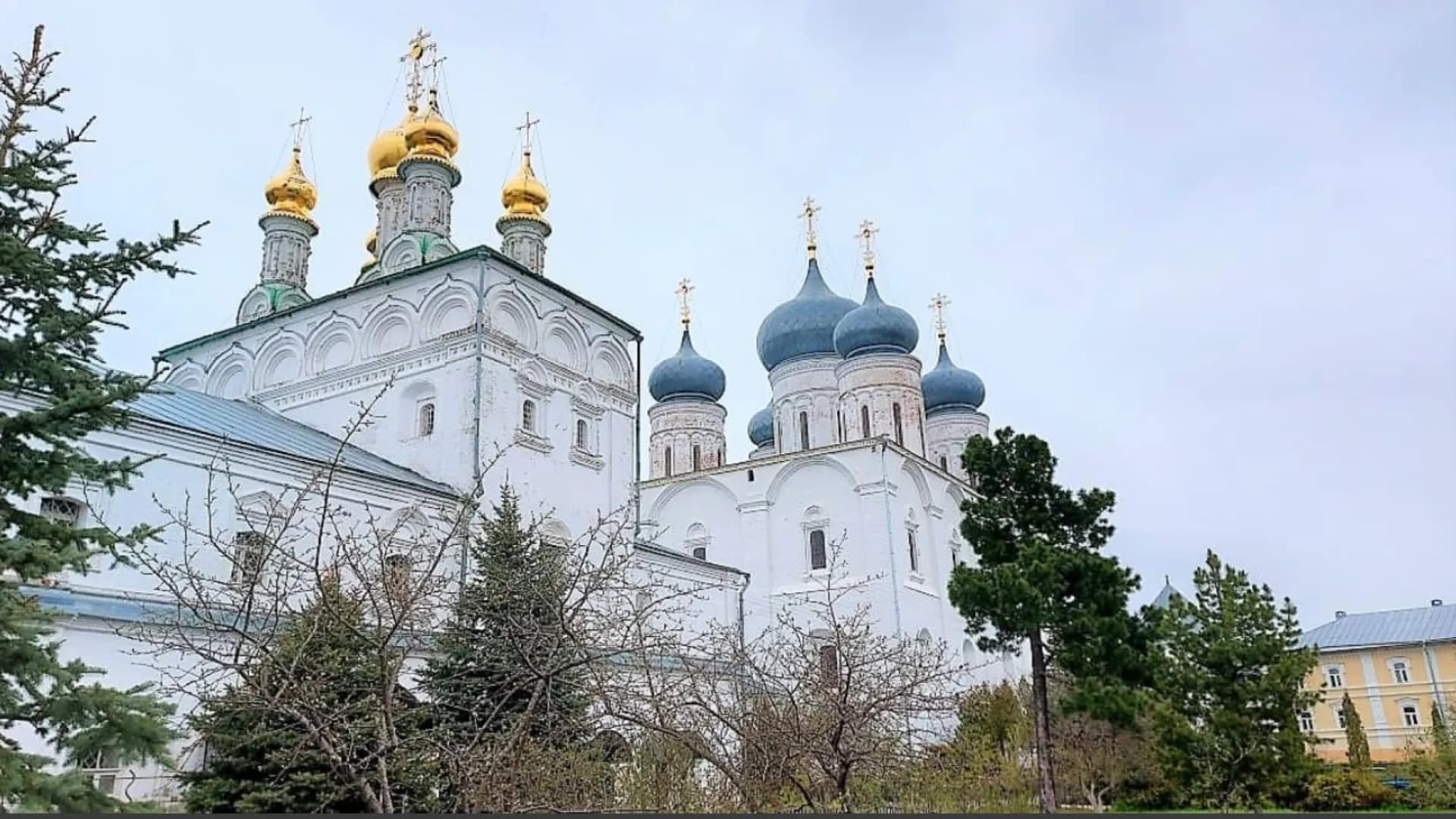 Путешествие в прошлое: экскурсия в Макарьевский монастырь и Сергиевскую слободу